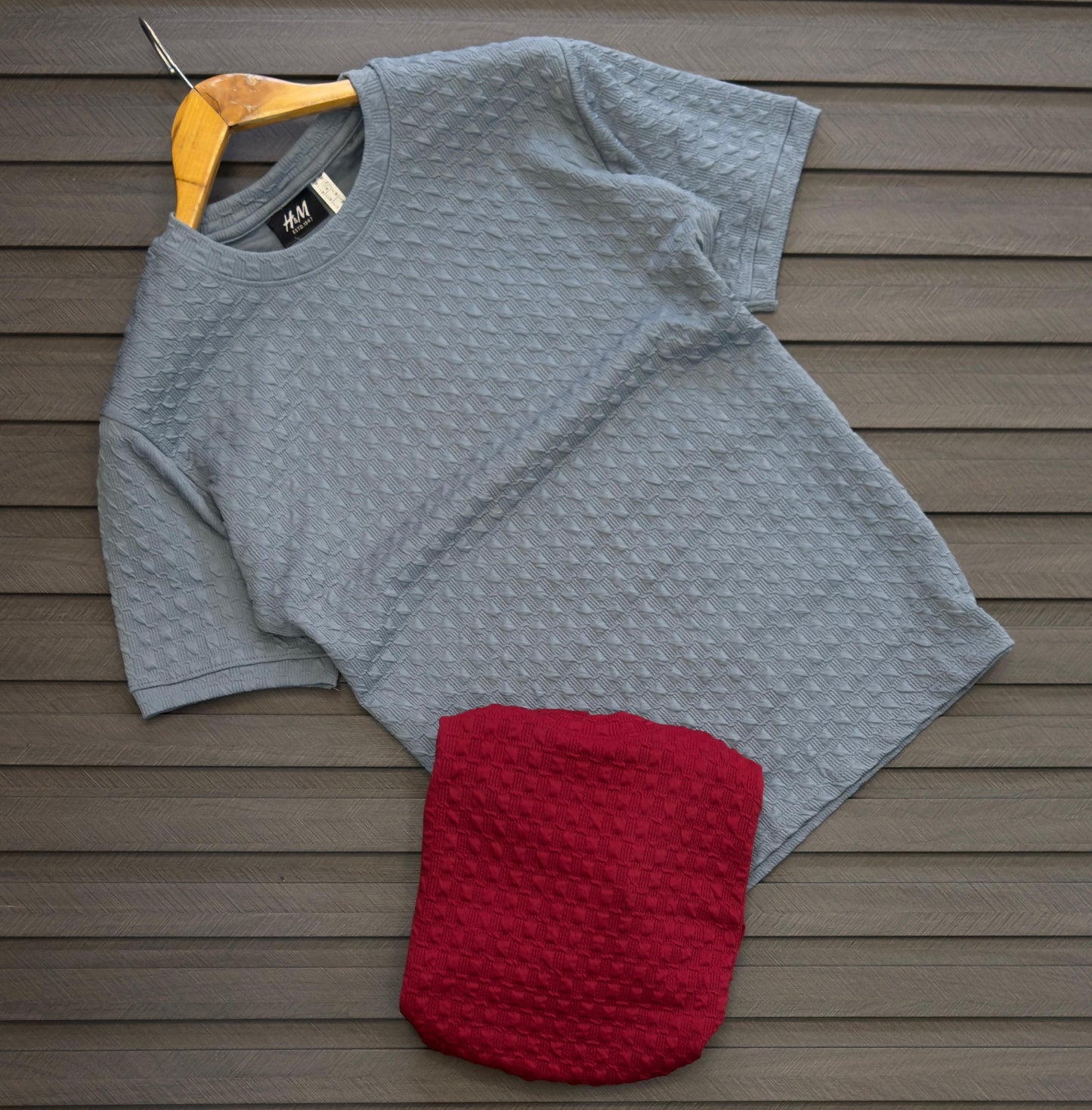 H&M ROUNDNECK T SHIRT
